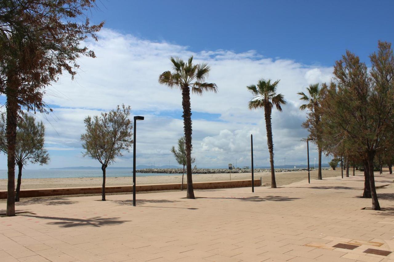 Beautiful Apartment In Front Of Beach, Pool, View Ρόζες Εξωτερικό φωτογραφία