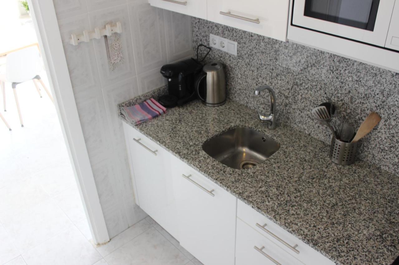 Beautiful Apartment In Front Of Beach, Pool, View Ρόζες Εξωτερικό φωτογραφία