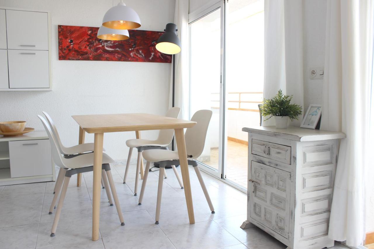 Beautiful Apartment In Front Of Beach, Pool, View Ρόζες Εξωτερικό φωτογραφία