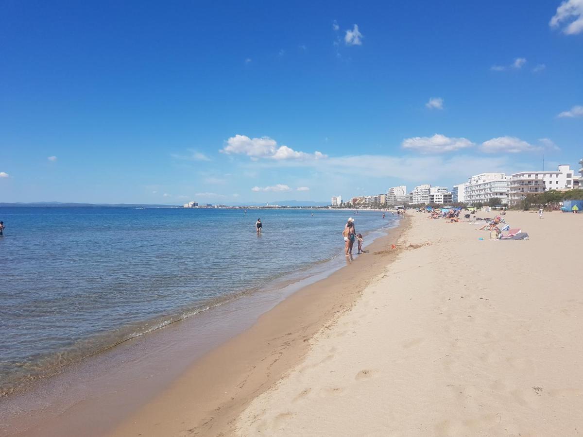 Beautiful Apartment In Front Of Beach, Pool, View Ρόζες Εξωτερικό φωτογραφία