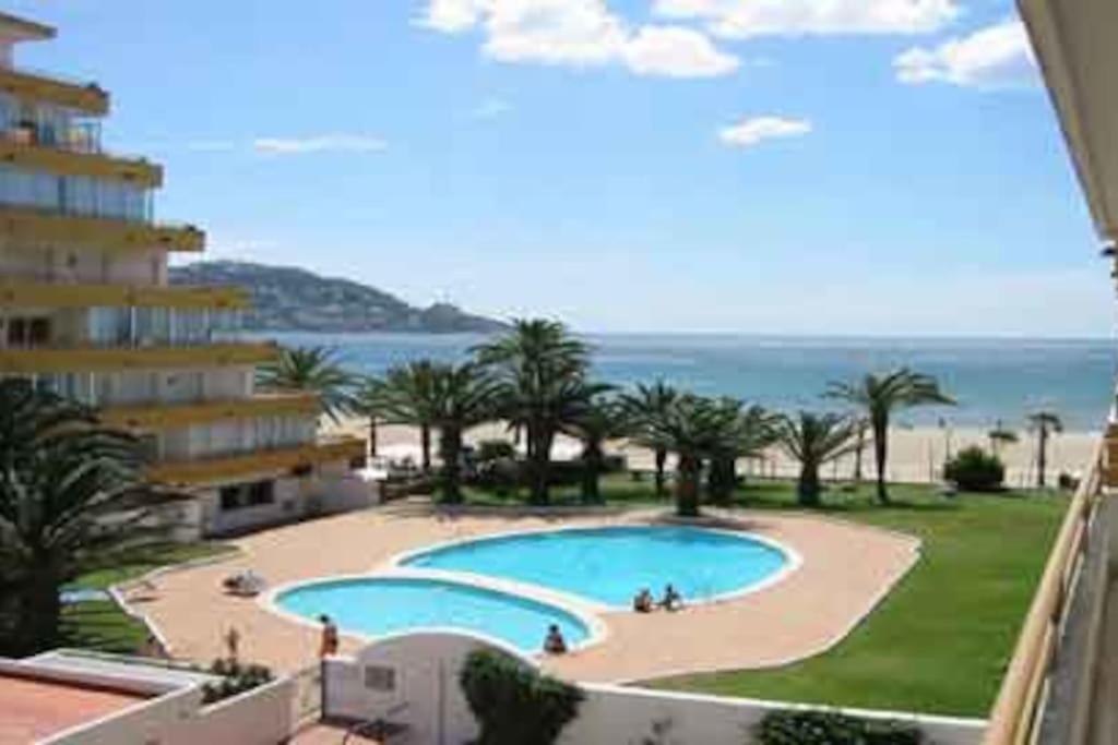 Beautiful Apartment In Front Of Beach, Pool, View Ρόζες Εξωτερικό φωτογραφία